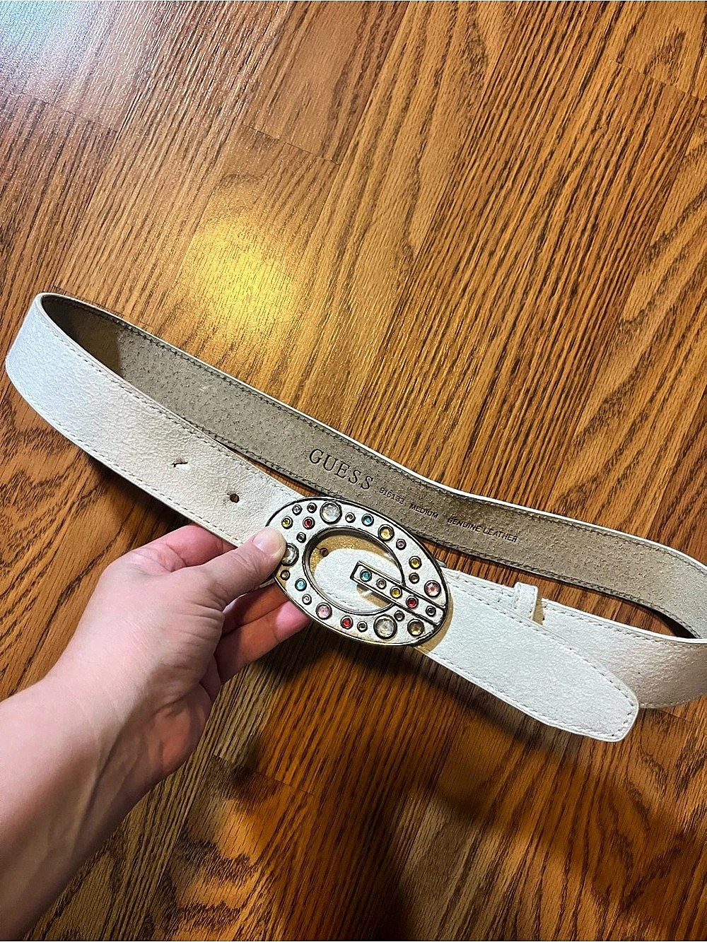 Guess Vintage Rhinestone Oval Guess Logo Buckle Leather Belt White Y2K
